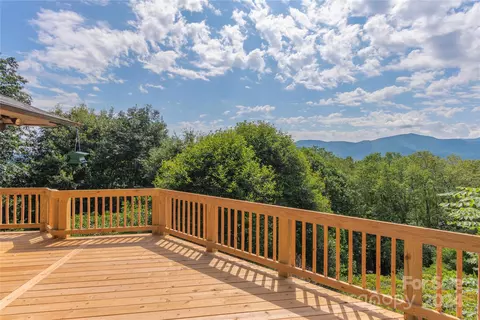 931 Scenic Cir, Waynesville, NC 28786