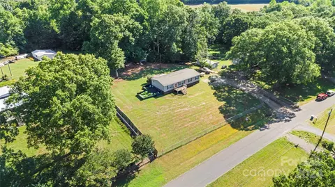 View/Area - 9302 Caycee Dr, Davidson, NC 28036 photo 1 of 2