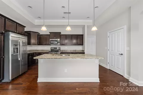 18721 Daymark Dr, Cornelius, NC 28031 photo 3