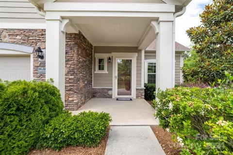 18721 Daymark Dr, Cornelius, NC 28031