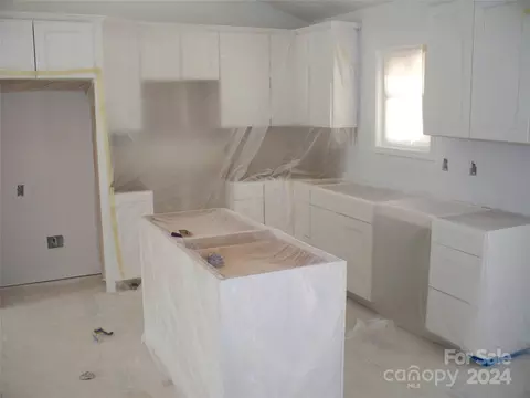 Kitchen - 5372 Crouse 3 Rd #3, Crouse, NC 28033 photo 1 of 1