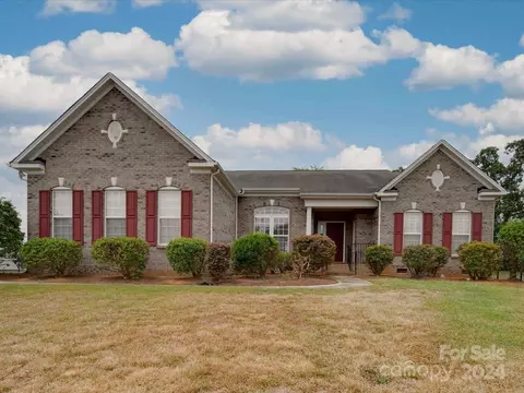 1004 Spanish Moss Rd, Indian Trail, NC 28079