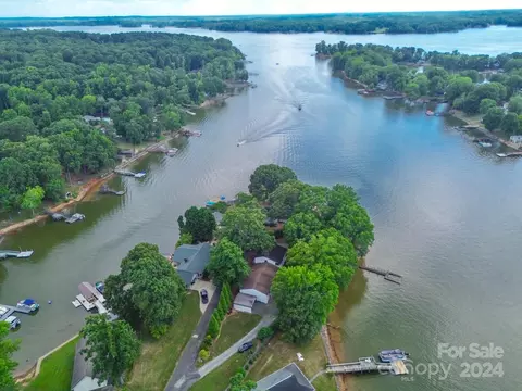 1563 Riverwood Rd, Lexington, NC 27292