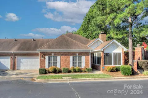 8685 Windsor Ridge Dr, Charlotte, NC 28277