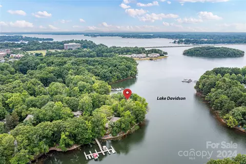 View/Area - 457 Windward Dr, Davidson, NC 28036 photo 4 of 7