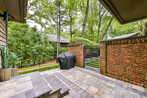 Exterior - 457 Windward Dr, Davidson, NC 28036 photo 3 of 6