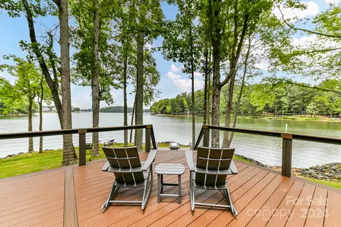 457 Windward Dr, Davidson, NC 28036