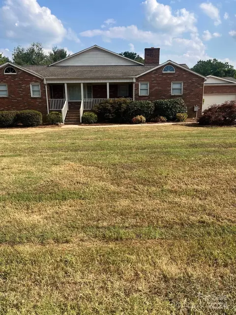 7800 Cherry Point Dr, Denver, NC 28037