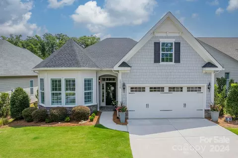 15110 High Bluff Ct, Charlotte, NC 28278