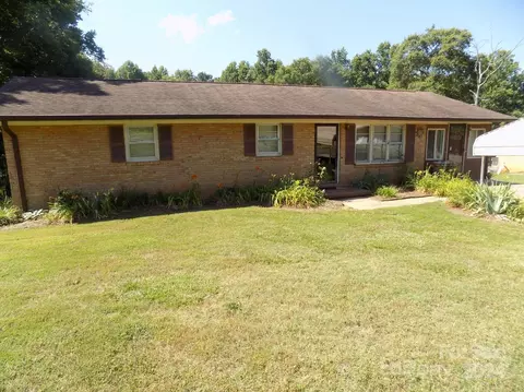 216 Cliffside St, Mooresboro, NC 28114
