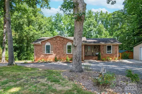 202 Smith St, Locust, NC 28097 photo 2