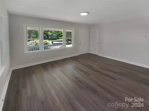 Living - 509 Cardinal Ct, Davidson, NC 28036 photo 1 of 2