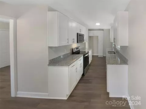 Entry Way - 509 Cardinal Ct, Davidson, NC 28036 photo 1 of 1
