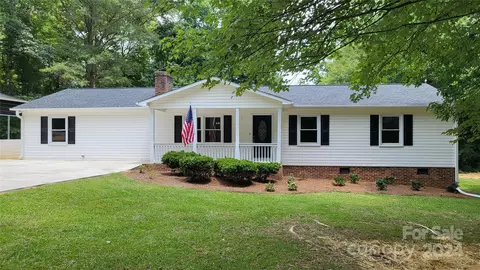 1743 Theron Cir, Lancaster, SC 29720