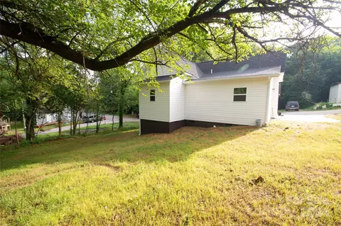 Exterior - 1127 6th St, Lancaster, SC 29720 photo 2 of 2