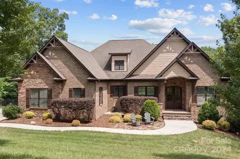132 Montclair Dr, Mooresville, NC 28117