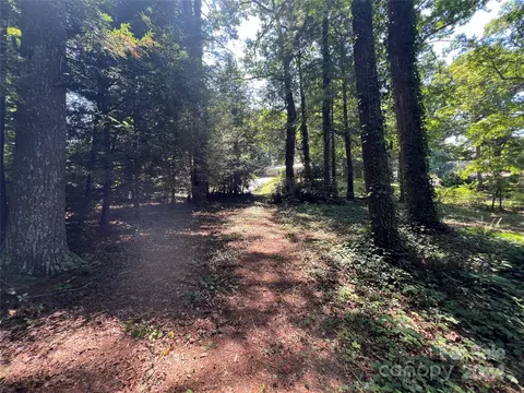 100 Crestview 25 Ln #25, Morganton, NC 28655 photo 8