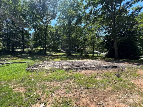 100 Crestview 25 Ln #25, Morganton, NC 28655 photo 5