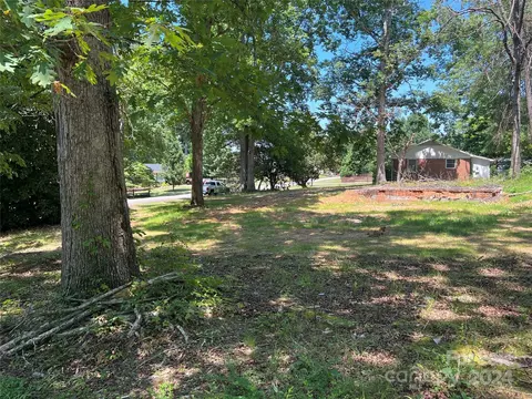 100 Crestview 25 Ln #25, Morganton, NC 28655 photo 16