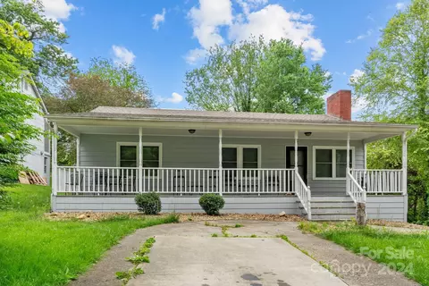 112 Forest View Cir, Canton, NC 28716