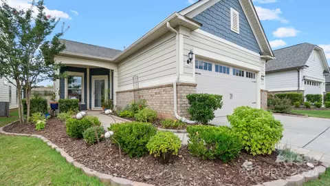 653 Honey Dew Ln, Fort Mill, SC 29715