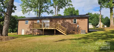 Exterior - 2408 Clark Loop, Morganton, NC 28655 photo 2 of 3