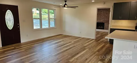 Living - 2408 Clark Loop, Morganton, NC 28655 photo 2 of 5