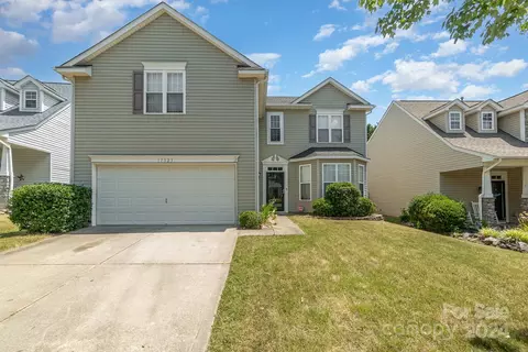 17323 Newlands Corner Ln, Charlotte, NC 28277