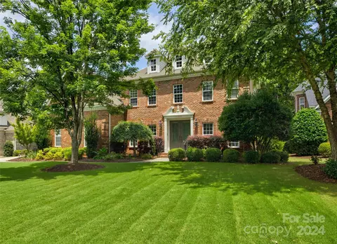 16857 Crosshaven Dr, Charlotte, NC 28278