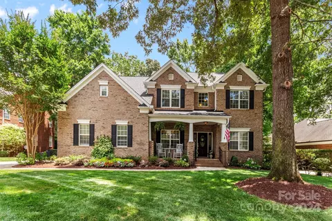 7124 Three Wood Dr, Matthews, NC 28104
