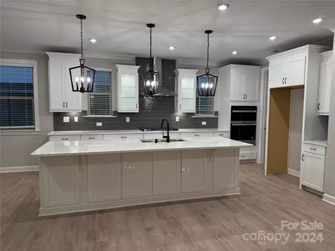 9641 Liberty Hill Dr, Mint Hill, NC 28227