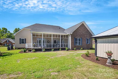 Exterior - 324 Whiteplains Pl, Gilbert, SC 29054 photo 5 of 5