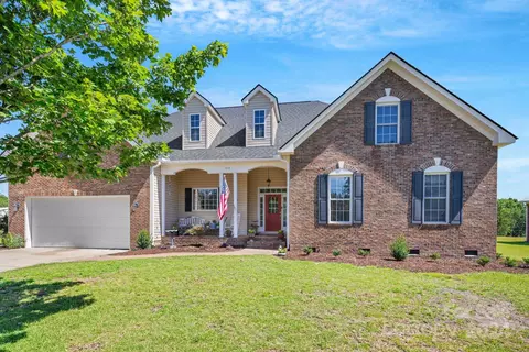 Exterior - 324 Whiteplains Pl, Gilbert, SC 29054 photo 2 of 5