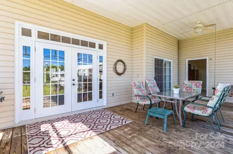 Exterior - 324 Whiteplains Pl, Gilbert, SC 29054 photo 3 of 5