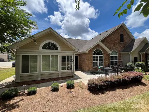 164 Lone Oak Cir, Rock Hill, SC 29732