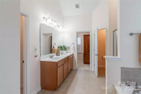Entry Way - 10816 Clark St, Davidson, NC 28036 photo 3 of 3