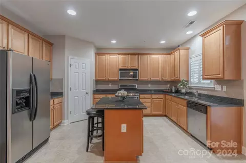 Kitchen - 10816 Clark St, Davidson, NC 28036 photo 2 of 2