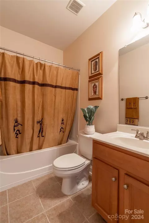 Bath - 10816 Clark St, Davidson, NC 28036 photo 3 of 3