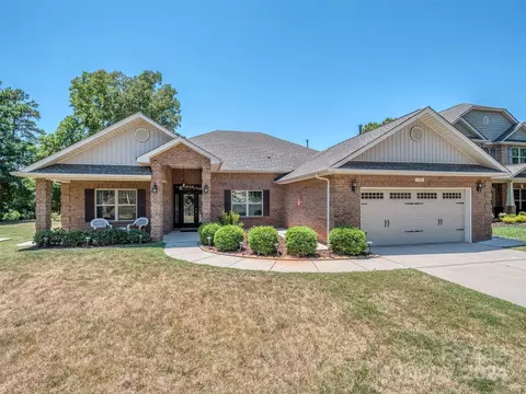 6319 Pine Chapel Dr, Charlotte, NC 28273
