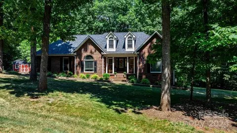 1442 Falcon Dr, Newton, NC 28658