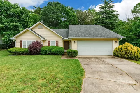 12321 Creektree Ct, Charlotte, NC 28278