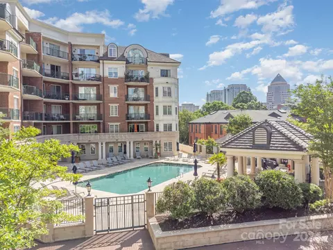 300 W 5th 137 St #137, Charlotte, NC 28202