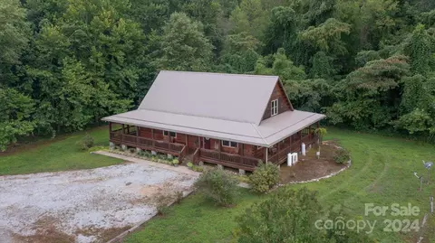 145 Lost Cove Dr, Marion, NC 28752