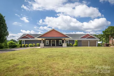 59 Hennessee St, Morganton, NC 28655