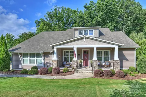 1044 Wessington Manor Ln, Fort Mill, SC 29715