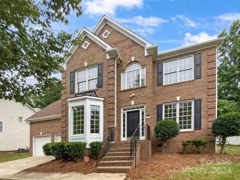 3434 Arklow Rd, Charlotte, NC 28269
