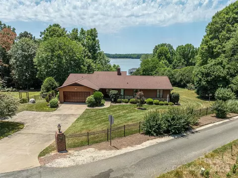129 Lakewood Dr, Kings Mountain, NC 28086