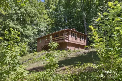 471 Curtis Creek Rd, Candler, NC 28715