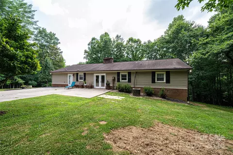 406 Georgetown Rd, Lenoir, NC 28645