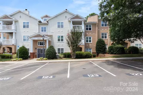 16350 Redstone Mountain Ln, Charlotte, NC 28277